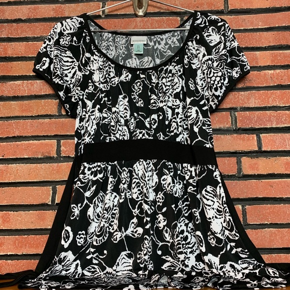 Motherhood Maternity Tops - Motherhood Maternity Short Sleeve Tie Blouse SZ-L